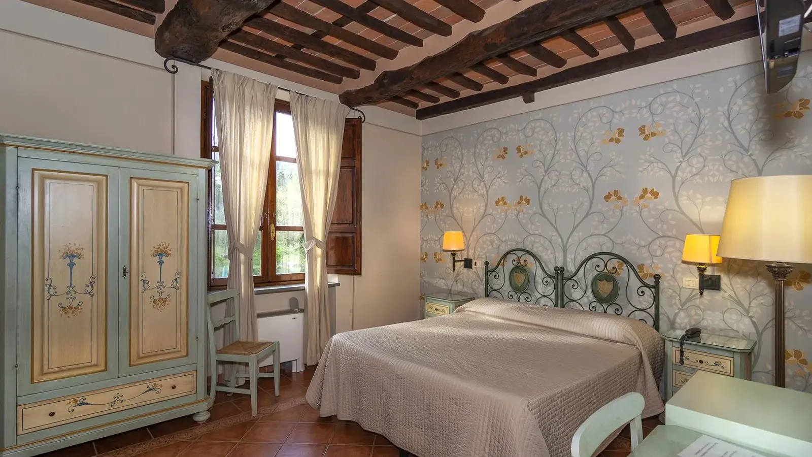 Spacious Garden View Apartments with Balconies