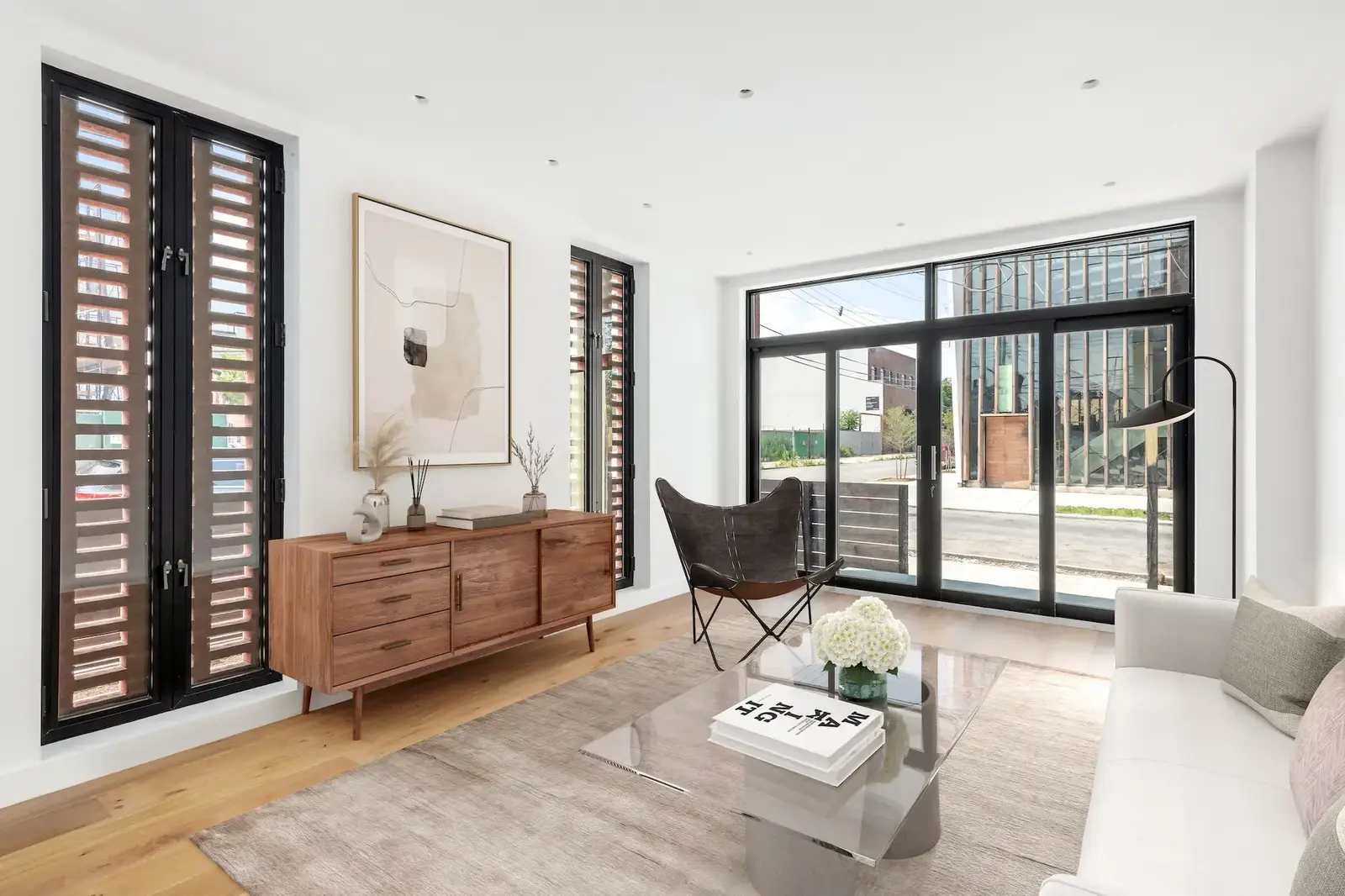 Modern Urban Townhouse with Rooftop Terrace