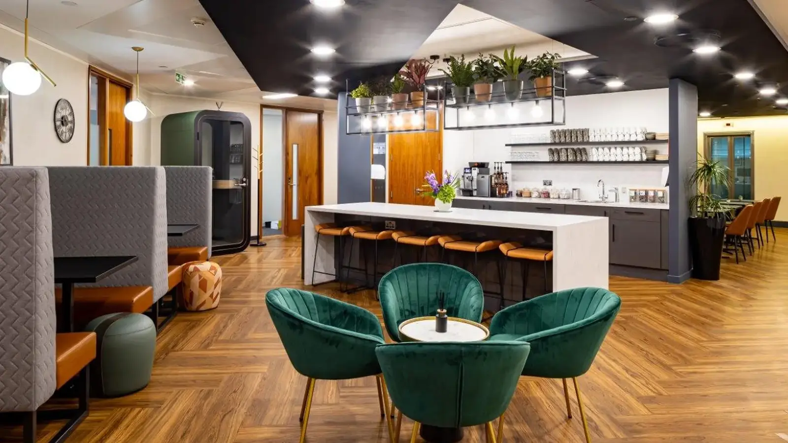 Prime Downtown Office Space with Modern Amenities