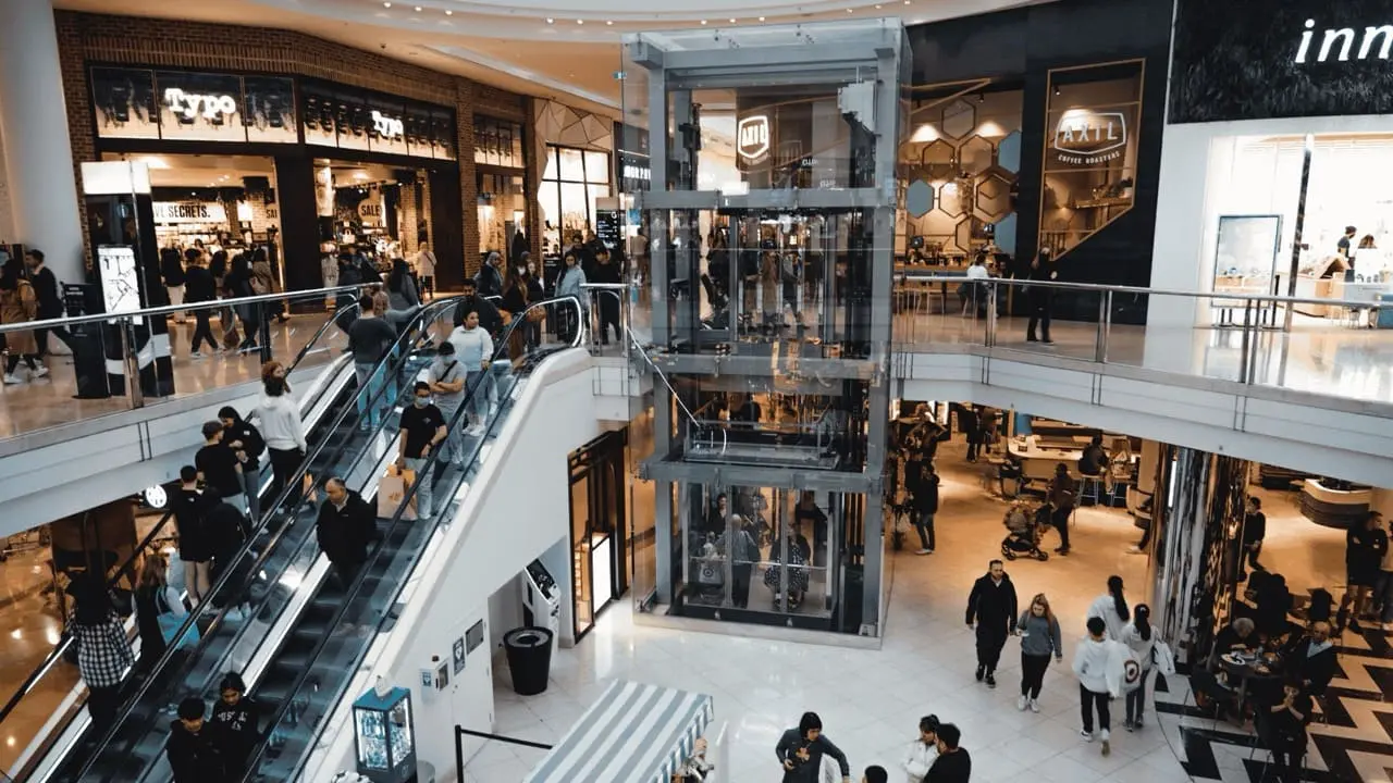 Busy Shopping District Retail Store with High Foot Traffic