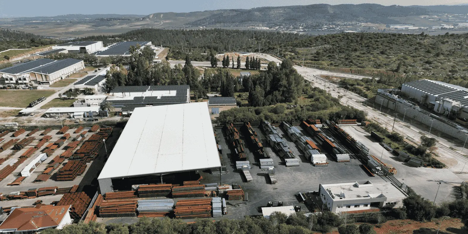 Spacious Industrial Warehouse Facility for Storage