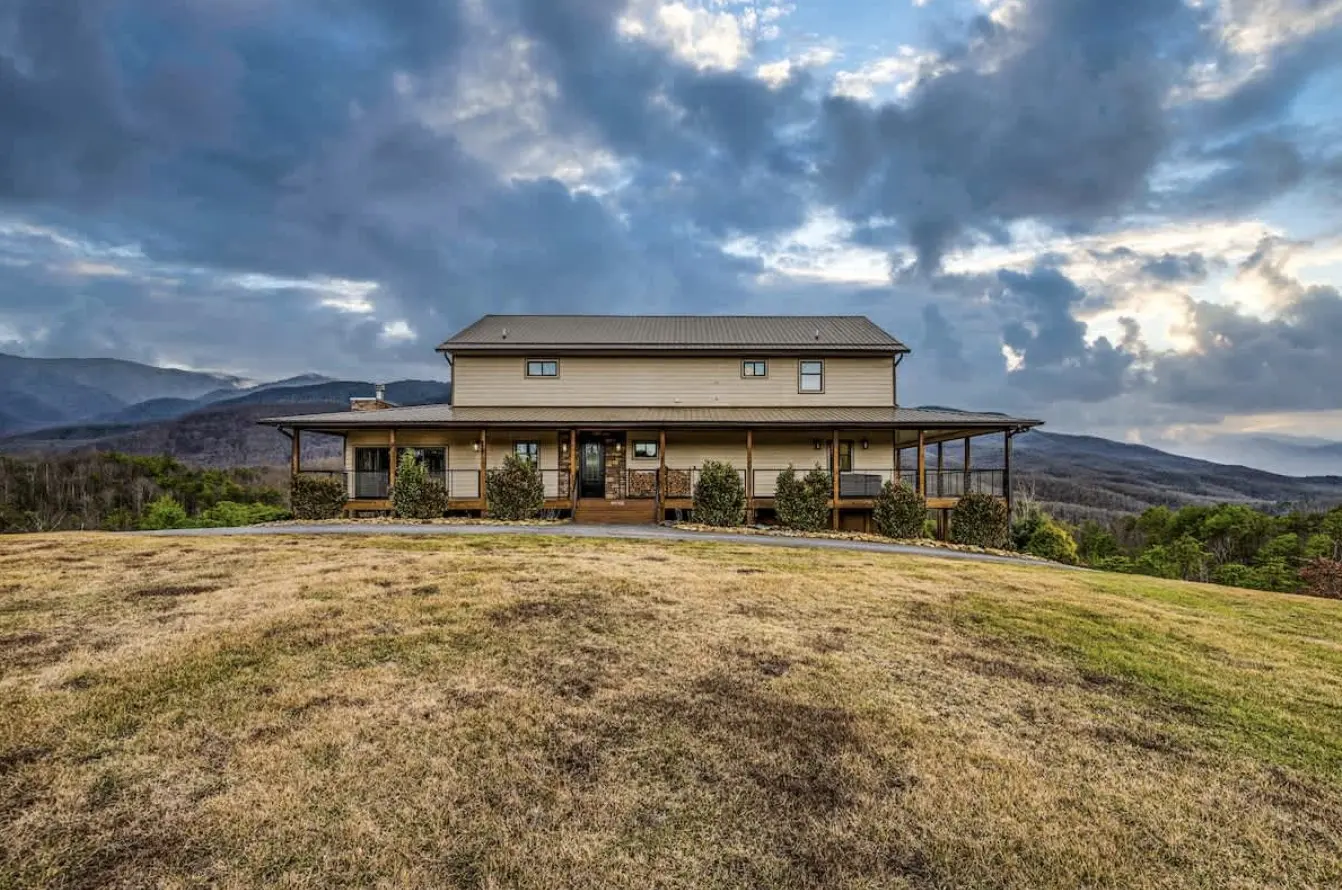 Hiking and Nature Retreat with Cabin and Trails