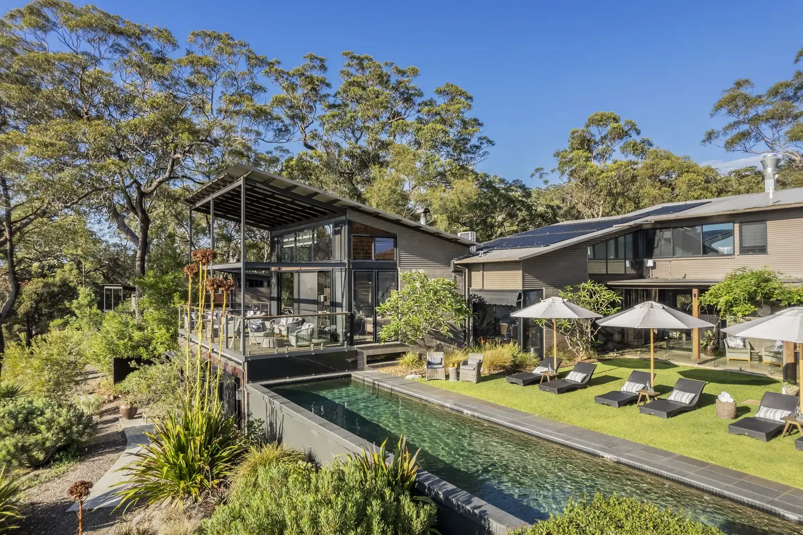 Tranquil Mountain Retreat Surrounded by Nature