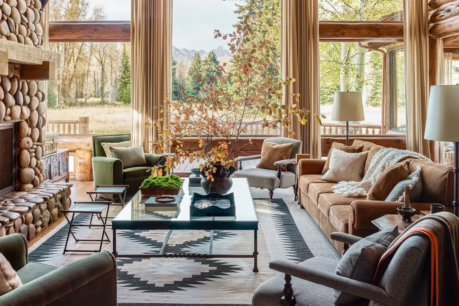 Rustic Lodge with Cozy Fireplaces and Charm