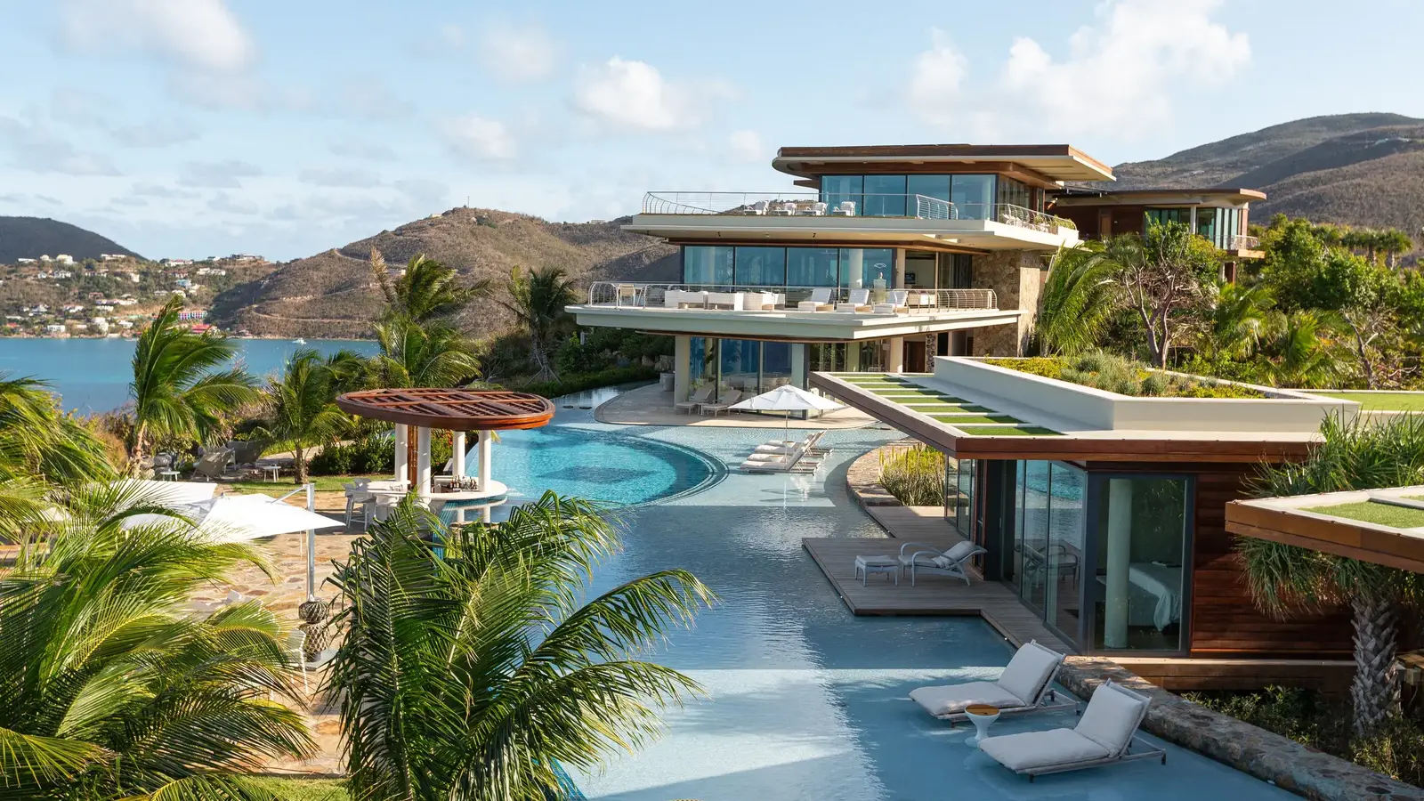 Opulent Oceanfront Luxury Villa with Infinity Pool