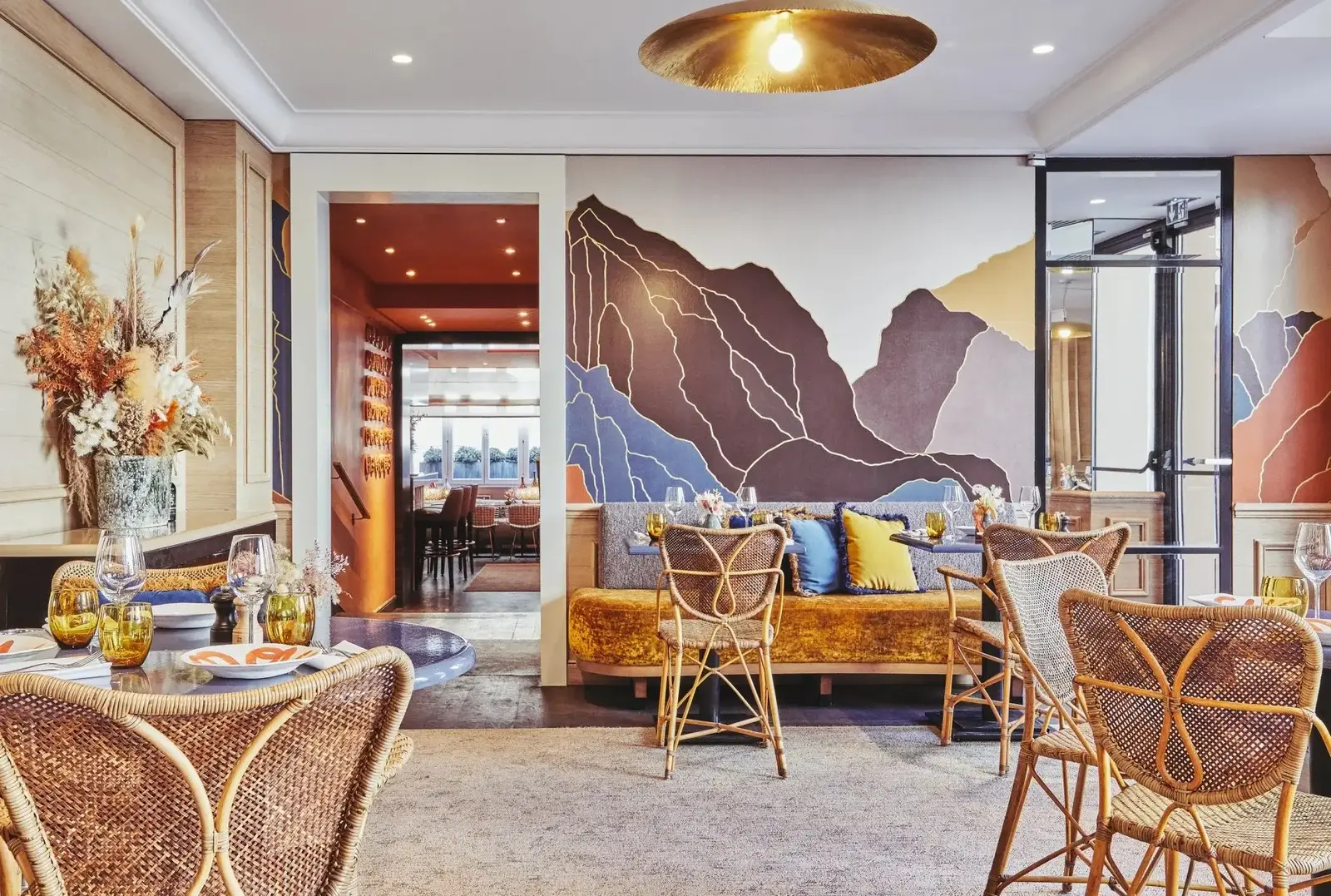 Grand Royal Hotel with Five-Star Amenities