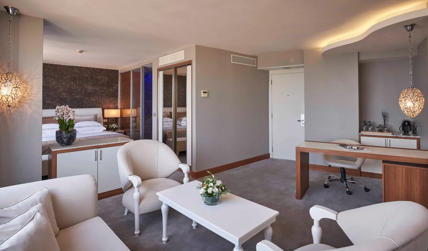 Classic Route 66 Motel with Vintage Charm