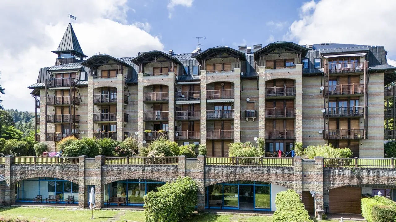 Spacious Garden View Apartments with Balconies