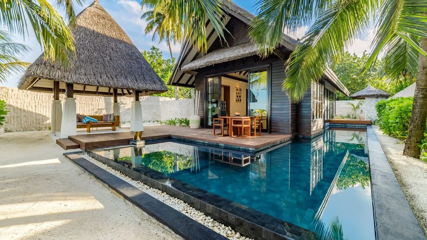Exquisite Paradise Beachfront Villa with Private Pool